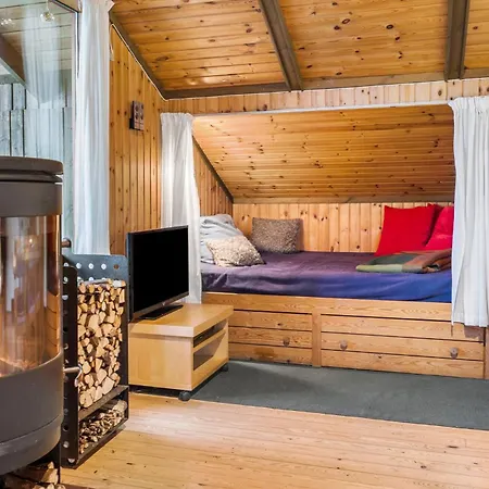 בית נופש 3 Bedroom Beautiful In